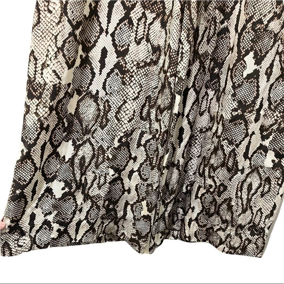 FIFTEEN TWENTY SNAKESKIN WIDE LEG PANTS SIZE MEDIUM - Picture 8 of 16